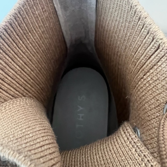 ⬇️👀 ROTHY’s The Laced Lug Boot in EXCELLENT Condition! - Picture 12 of 12